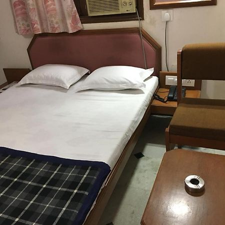 Hotel Grg Vadodara Zewnętrze zdjęcie