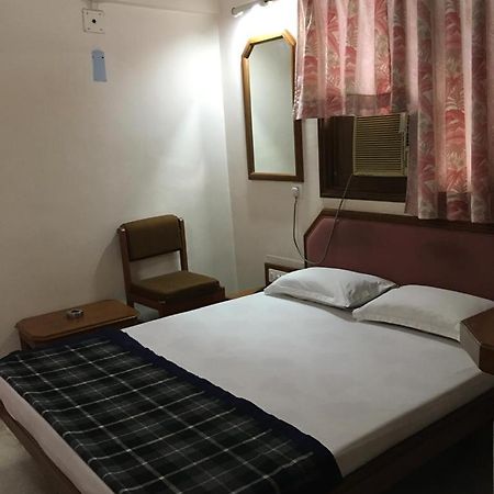 Hotel Grg Vadodara Zewnętrze zdjęcie