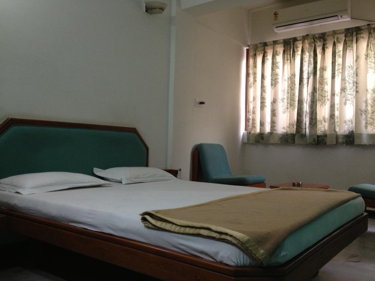 Hotel Grg Vadodara Zewnętrze zdjęcie