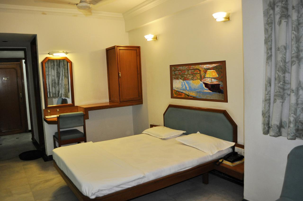 Hotel Grg Vadodara Zewnętrze zdjęcie