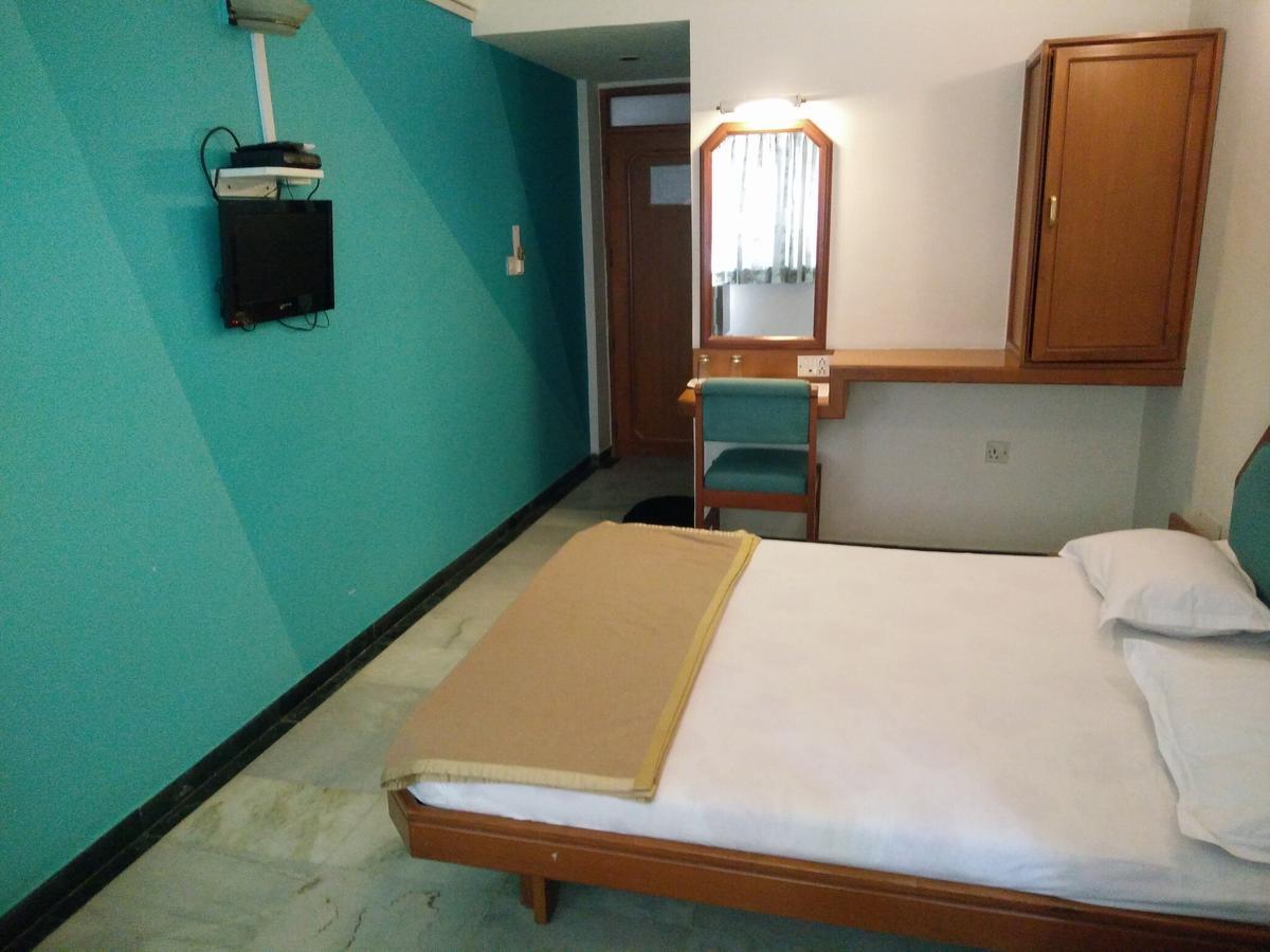 Hotel Grg Vadodara Zewnętrze zdjęcie