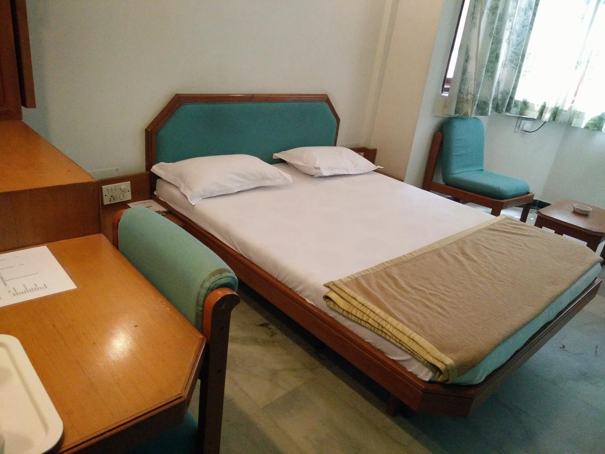 Hotel Grg Vadodara Zewnętrze zdjęcie