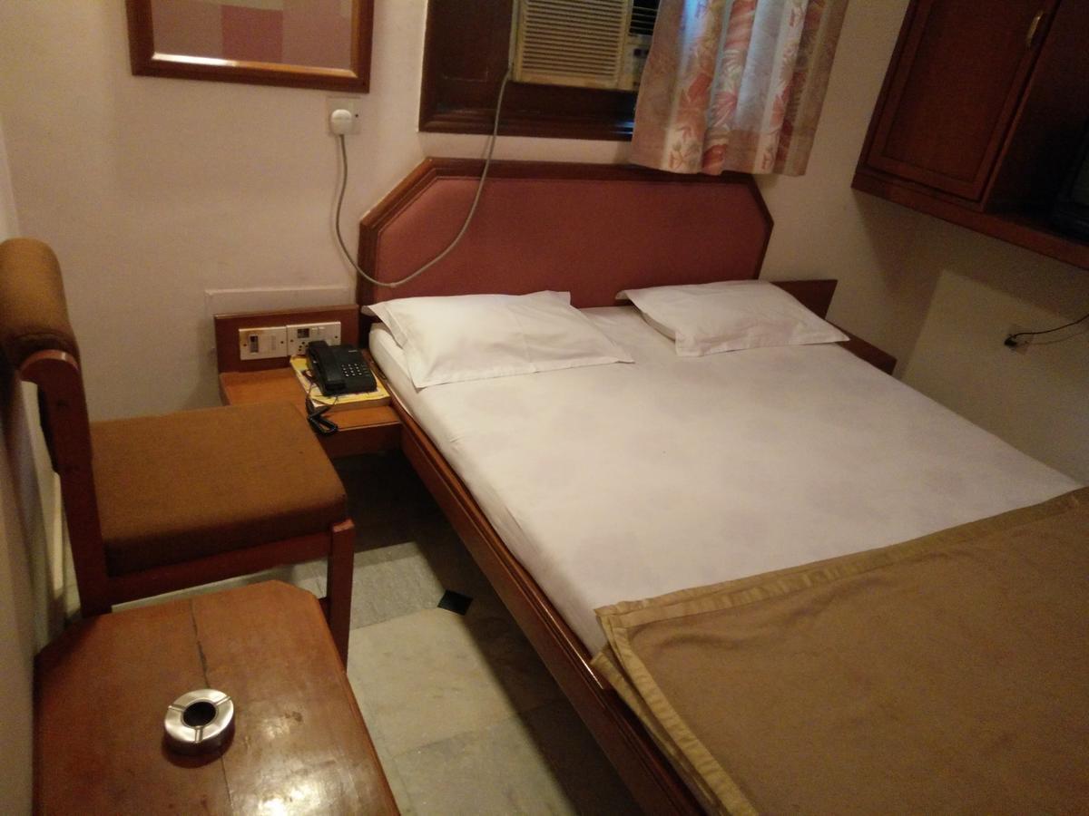Hotel Grg Vadodara Zewnętrze zdjęcie